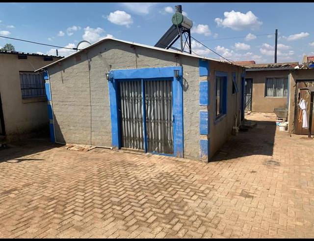 9 BEDROOM HOUSE FOR SALE IN KAALFONTEIN